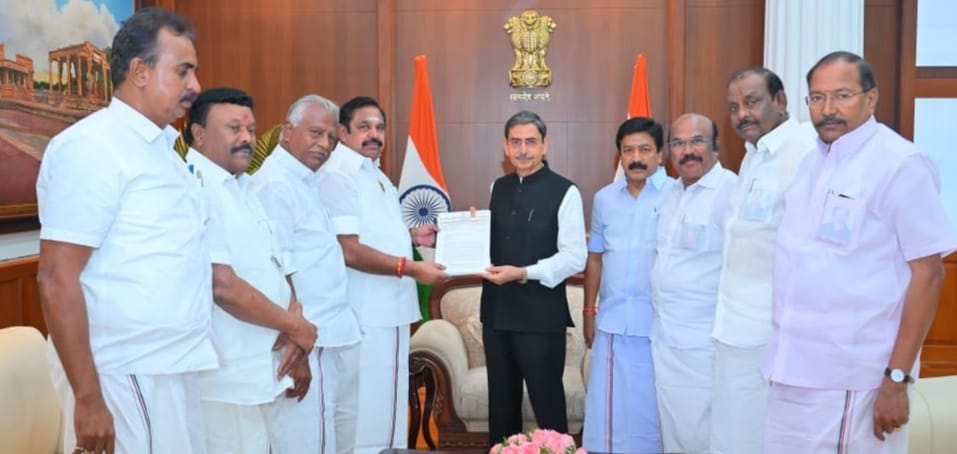 கவர்னர் ரவியை எதிர்கட்சித்தலைவர் எடப்பாடி பழனிசாமி சந்தித்து மனு