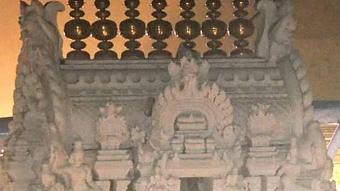 நள்ளிரவில் குடிபோதையில் திருப்பதி கோவிந்தராஜர் கோயில் கோபுரம் மீது ஏறிய நபர் கைது