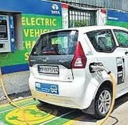 மின்சார வாகன பேட்டரிகளுக்கு பிரத்யேக அடையாள எண்: மத்திய அரசு திட்டம்