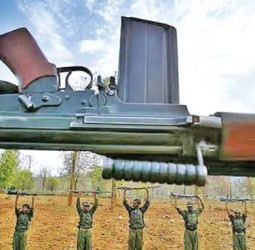 சத்தீஸ்கரில் வெகுமதி அறிவித்து தேடப்பட்ட 26 நக்சல்கள் சரண்!