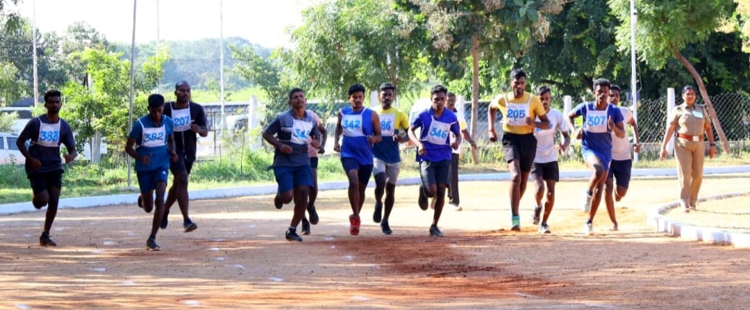 காவலர் பணிக்கான உடற்தகுதி மற்றும் உடல் திறனாய்வு தேர்வு