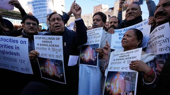 வங்கதேசத்தில் ஹிந்துக்கள் மீதான தாக்குதல் அதிகரிப்பு... செய்தி ஆசிரியர் சுட்டுக் கொலை!