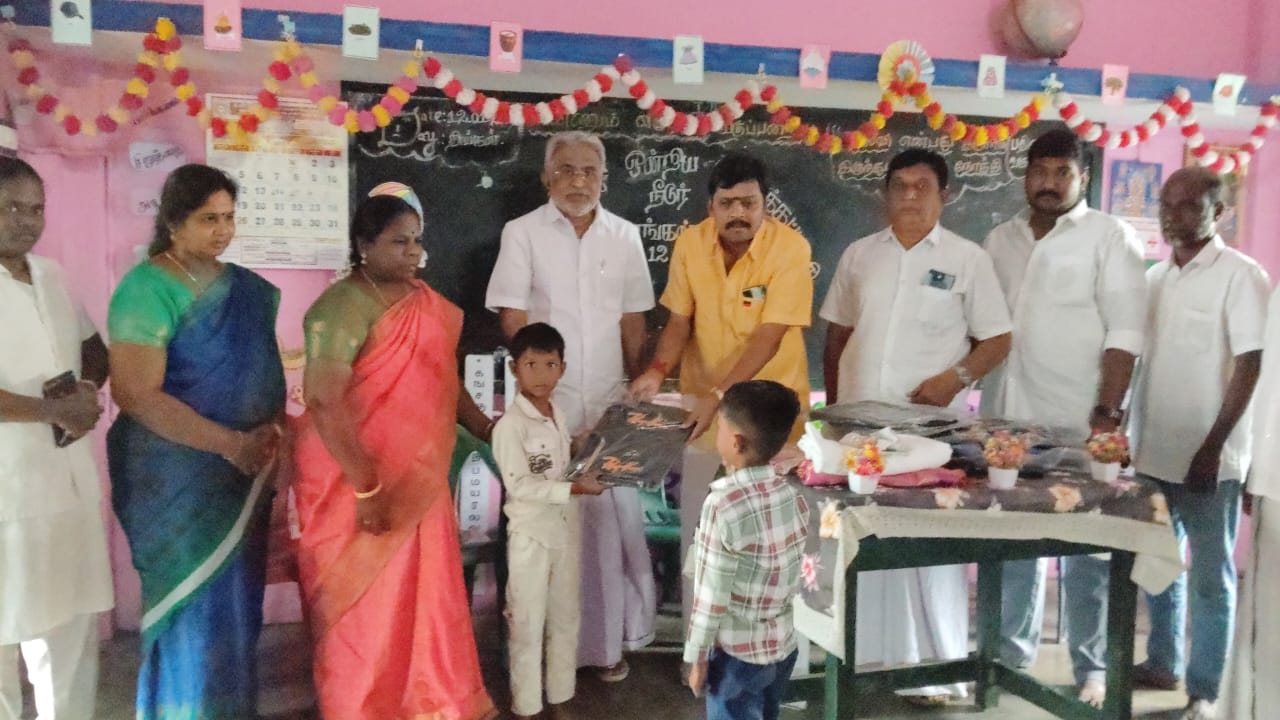 மயிலாடுதுறை உதய் பவுண்டேஷன் சார்பில்  சமத்துவ பொங்கல் விழா