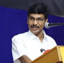 தன்னையே வாசிப்பதே வளர்ச்சியின் அடிப்படை: முன்னாள் தலைமை செயலர் இறையன்பு கருத்து