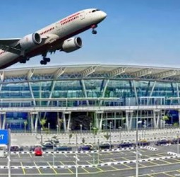 சென்னை விமான நிலையத்தில் பயணிகளுக்கு கூடுதல் வசதி: மத்திய அமைச்சரிடம் எல்.முருகன் கோரிக்கை