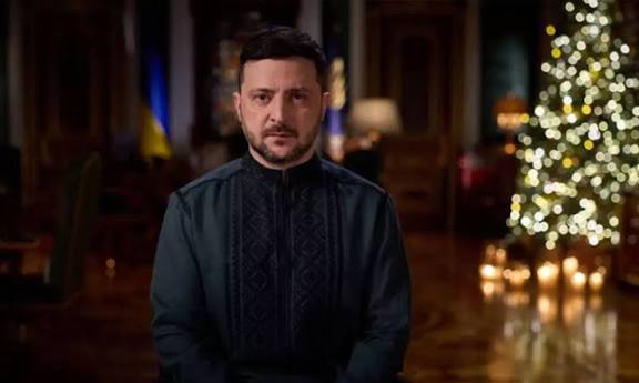 போரை நிறுத்தவே விருப்பம்; ஆனால் சரண் அடைய மாட்டோம்: ஜெலன்ஸ்கி புத்தாண்டு உரை