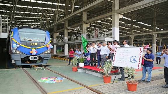 இடைநிலை சீரமைப்புப் பணிகள் நிறைவு: 52 மெட்ரோ ரெயில்களின் சேவையை துவக்கி வைத்தார் இயக்குநர் மனோஜ் கோயல்