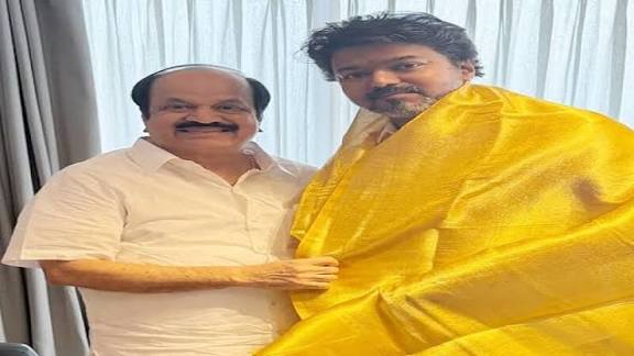 அண்ணா தி.மு.க. முன்னாள் எம்.எல்.ஏ. ஜே.சி.டி.பிரபாகர் த.வெ.க.வில் இணைந்தார்