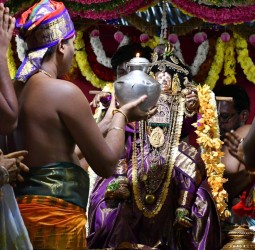 ஆண்டாள் எண்ணைக் காப்பு உற்சவம்