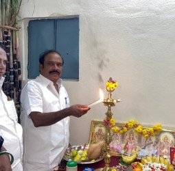 கூத்தப்பன்குடிகாட்டில் நியாய விலை கடையை அமைச்சர் கணேசன் திறந்து வைத்தார்.