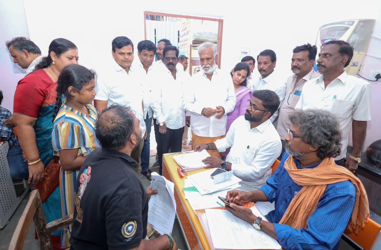 சென்னை மாநகராட்சி மேல்நிலைப் பள்ளியில் புதிய வாக்காளர் சேர்ப்பு முகாம்