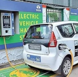 மின் வாகனங்களுக்கான 100% வரி விலக்கு மேலும் இரு ஆண்டுகளுக்கு நீட்டிப்பு: தமிழக அரசு