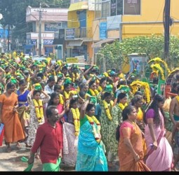 கந்தசுவாமி கோவிலில் பொங்கலை ஒட்டி 1008 பால் குட விழா