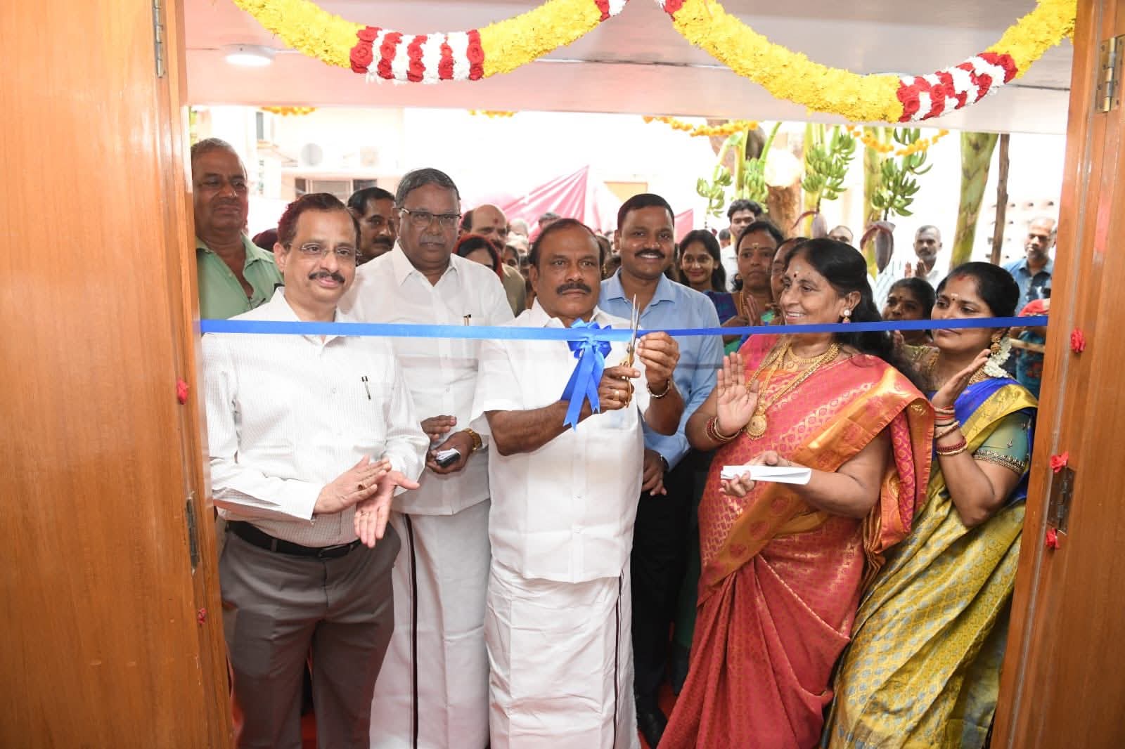 ஜவஹர்லால் நேரு ஓய்வு இல்லம் ஆகியவற்றை தொழிலாளர் நலன் திறன் மேம்பாட்டு துறை அமைச்சர் சி.வெ.கணேசன் திறந்து வைத்தார்.